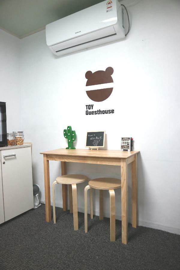 Toy Guesthouse Сеул Екстер'єр фото