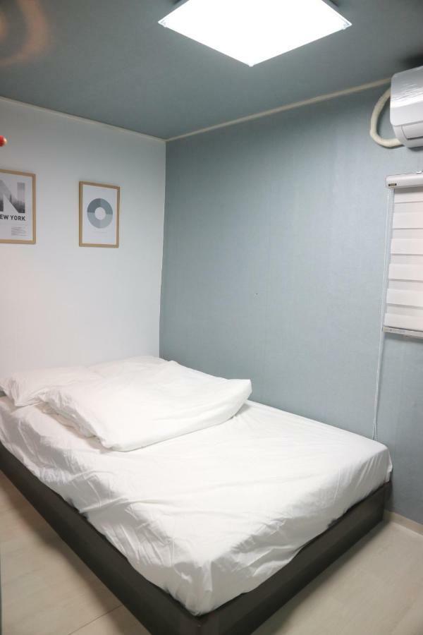 Toy Guesthouse Сеул Екстер'єр фото